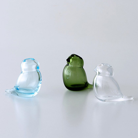 気持ちが和む「ことり」の一輪挿し