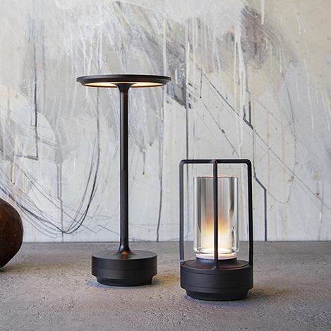 シーンを選ばず、使い方自在のコードレスランプ