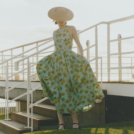 A Dress Moment 【LOULOU WILLOUGHBY】