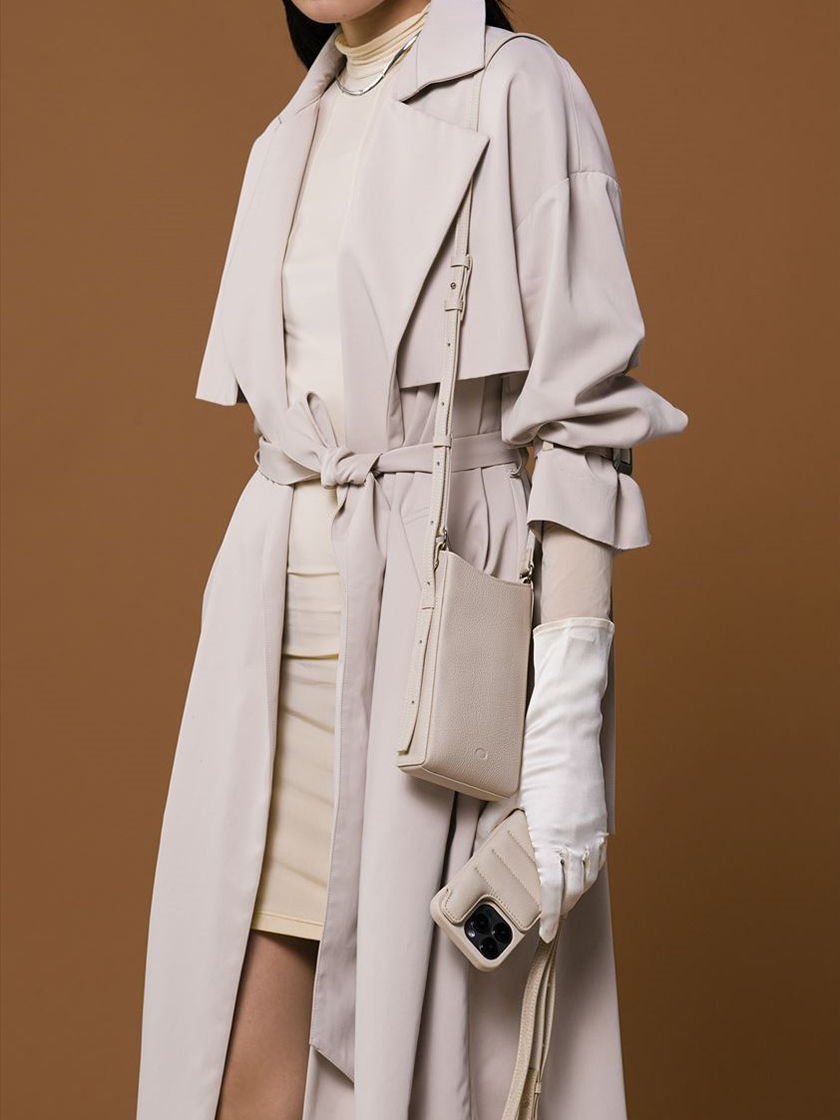 冬のスタイリングに彩りを添える「デミュウ」のスマホケース