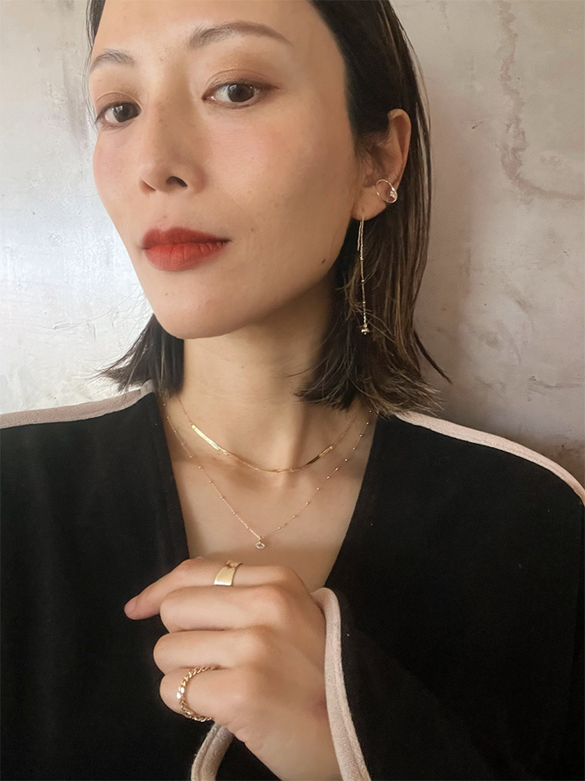 ゴールドが灯す、ホリデーの輝き