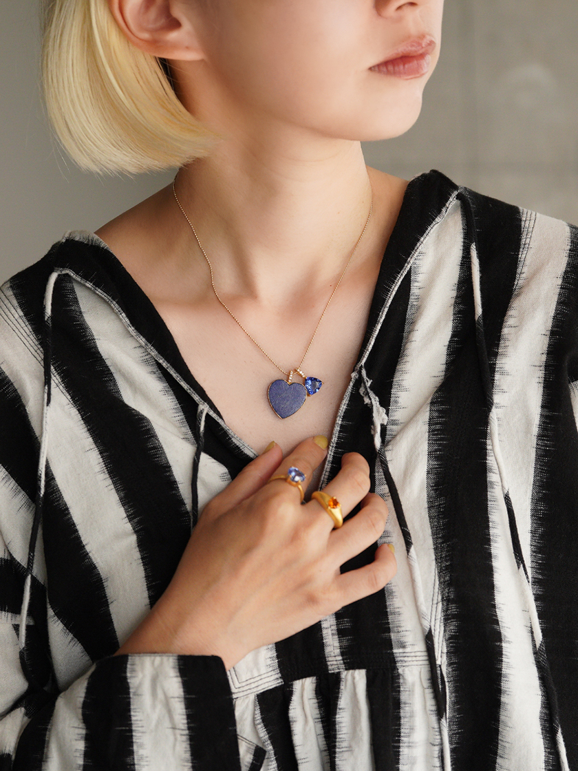 彩りを編むブルージュエリー