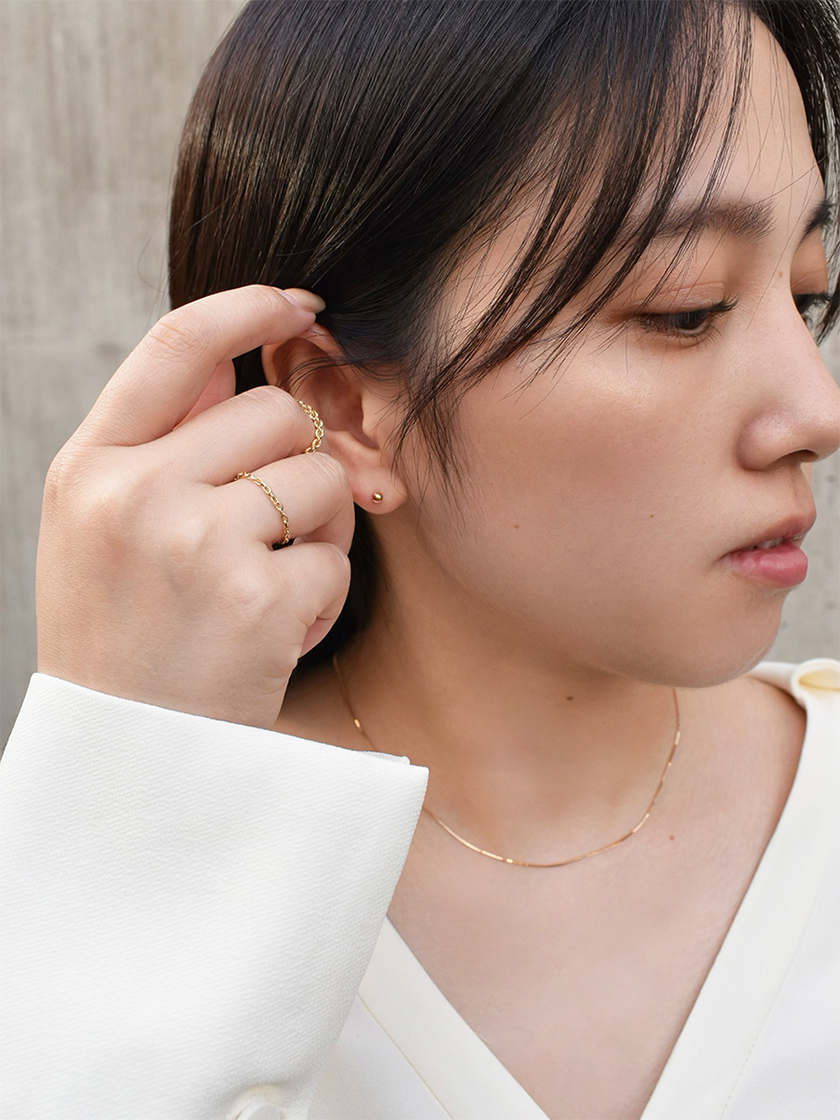 パール&ゴールドジュエリーで魅せる、上品な秋の装い