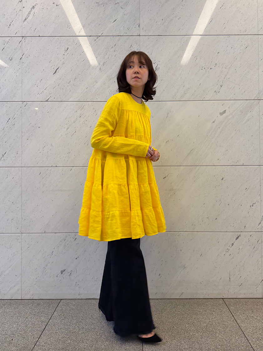 色と素材で楽しむ、春夏ドレススタイル 3選