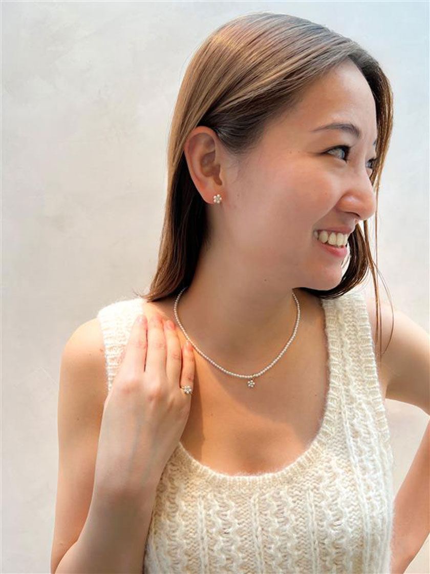 さりげない愛らしさを添える大人のパールジュエリー