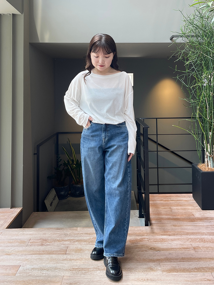 スタイルアップが叶うバレルレッグデニムなら、この一本で決まり!