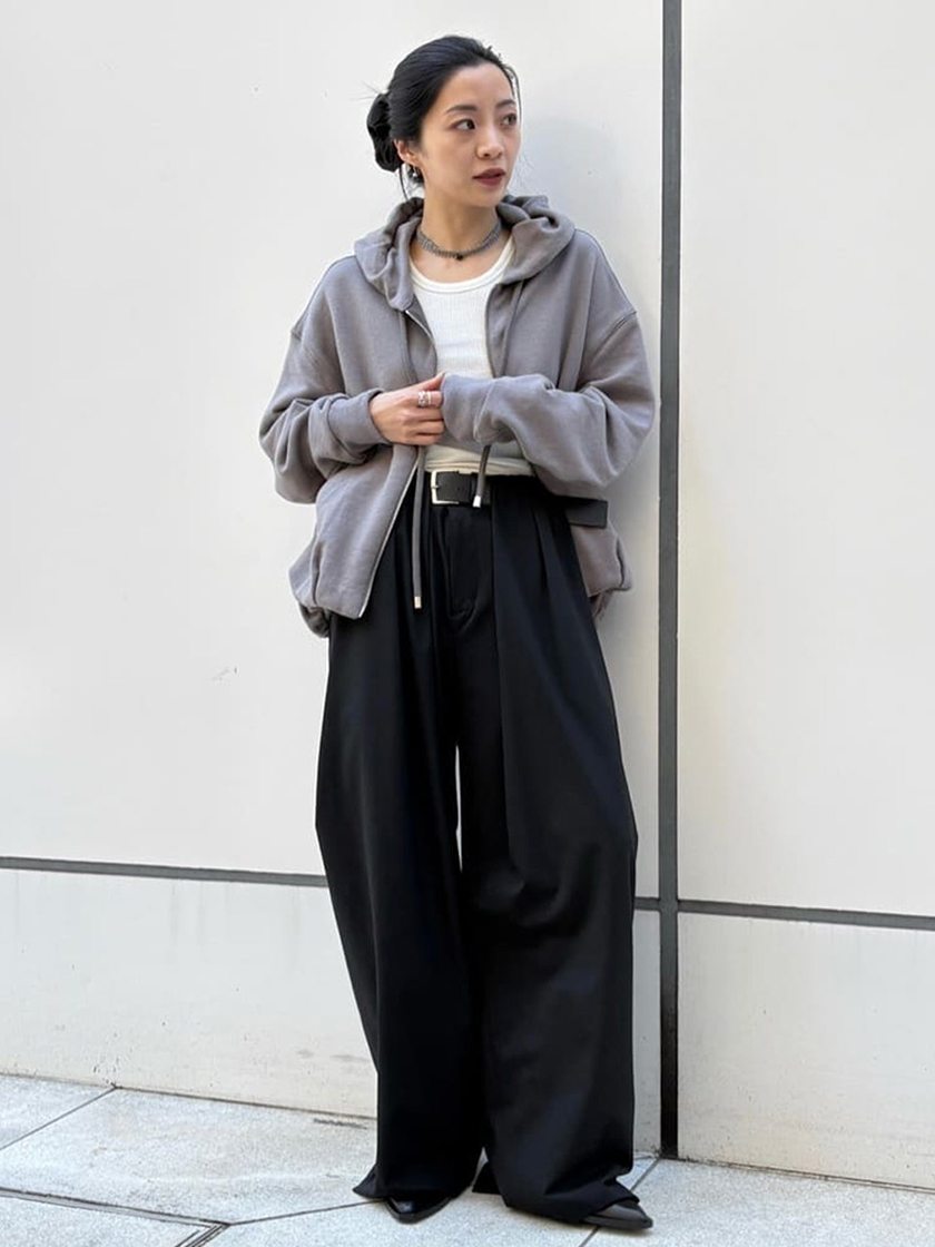 【予約人気NO.1】ベルトオーバーレイタックパンツ カラー別着回し