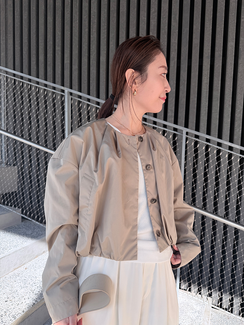 オンオフで着こなす大人な“Beige Styling”