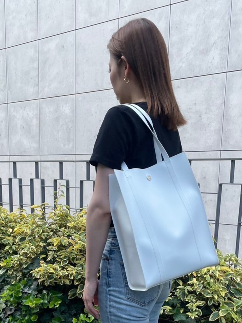 スタイリッシュな夏を楽しむ「お出かけバッグセレクション」