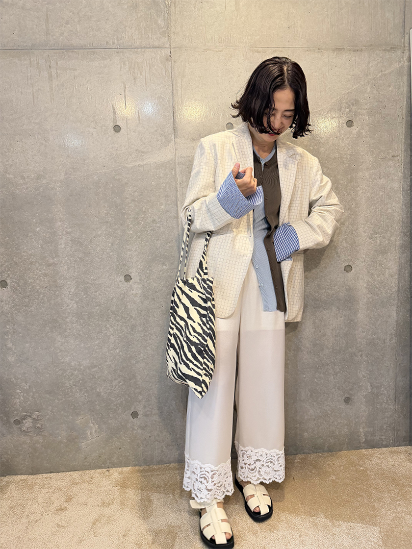 こなれ感で魅せる「ウーア」春色スタイリング