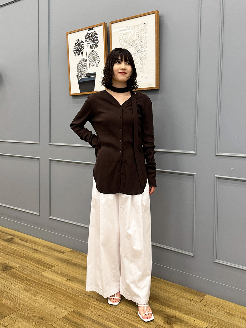 ELLE SHOP】「ダンスキン」とのコラボレーション！ UV加工とシャリ感の