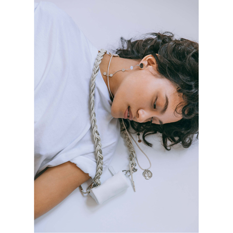 これからの季節に映える最旬コインネックレス。「イリスフォーセブン」のNEWコレクション