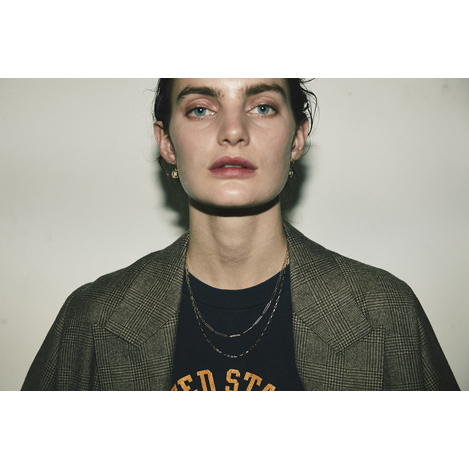 人気のチェーンネックレスで凛としたきらめきを。注目のジュエリーブランド「ジジ」が登場