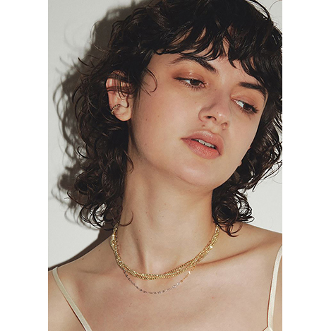 夏の日差しの下、首元を上品に輝かせる「ル ボンボン」のNEWコレクションが到着