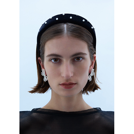 ホリデーシーズンにきらめく私。「イリスフォーセブン」の新作“ceremonie”に注目