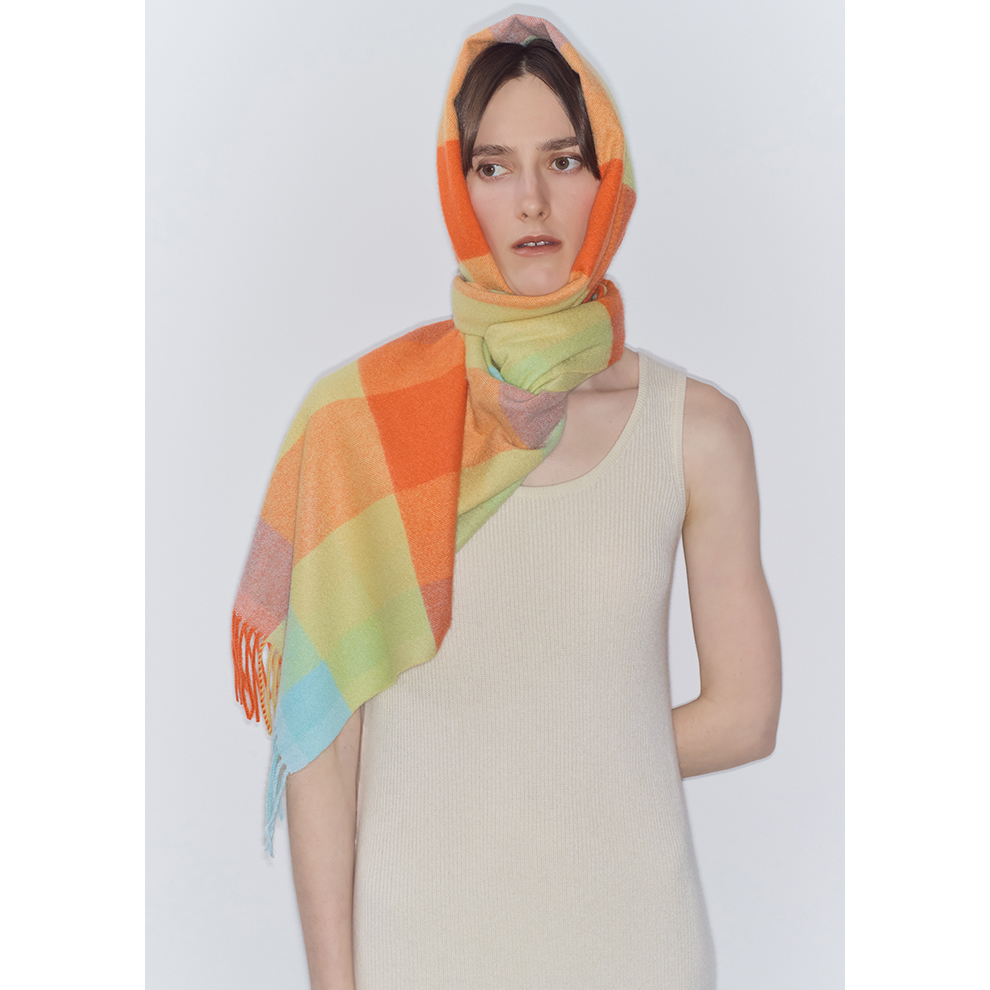 やわらかく、しなやかに。この冬は「エレガンセーゼ」の上質カシミヤとともに