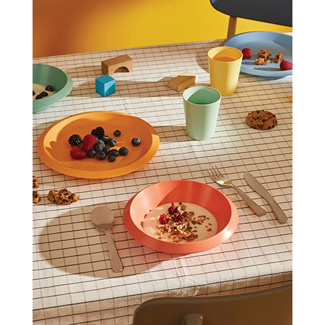 贈り物にも。スタイリッシュなキッズ食器