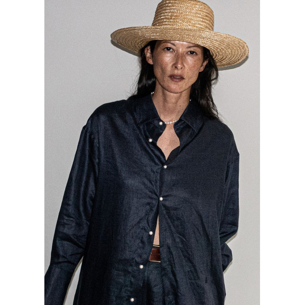 軽やかにまとう、洗練リネン＆トロピカル素材の新作。「マディソンブルー」春夏コレクション