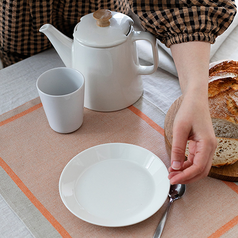 ポジティブな雰囲気を楽しむ。春カラーのテーブルウェア
