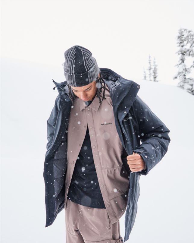 Columbia - 「コロンビア」のアウターで冬のアクティビティを満喫