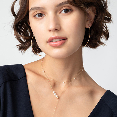 春の装いを変える一本