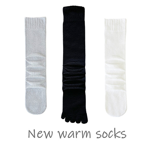 「w&fw」の新作マシュマロソックス&タビソックス