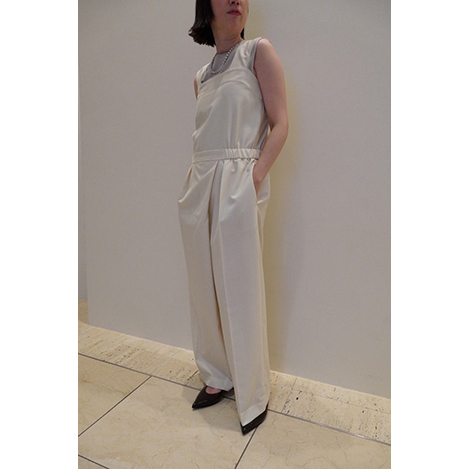 「エブール」STAFFのリアルサマーコーデ