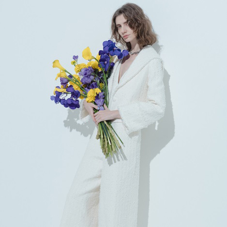 特別な日から日常まで、洗練されたセットアップスタイル【LOULOU WILLOUGHBY】