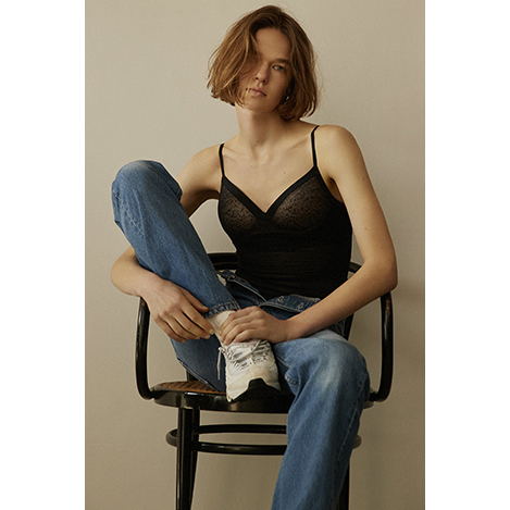 便利でスタイリッシュなカップ付きキャミソールがおすすめ