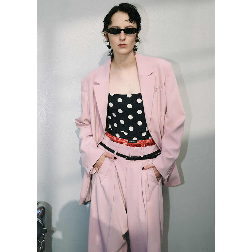 マニッシュを再解釈。他にはない個性を楽しむ「メゾン スペシャル」の春スタイル