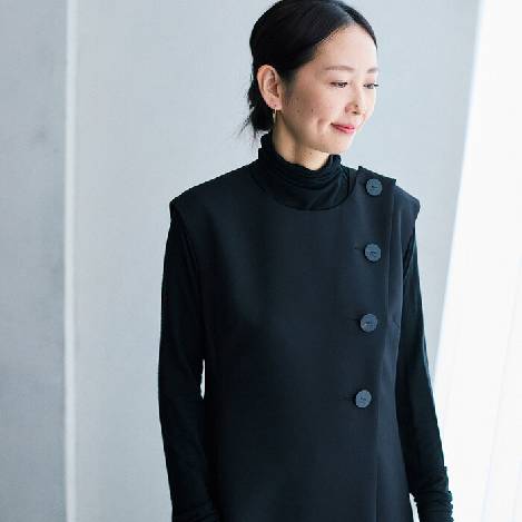 <CEREMONY OUTFITS>VOL.2クラシカルなワンピーススタイルとミニマムな都会的コーデ