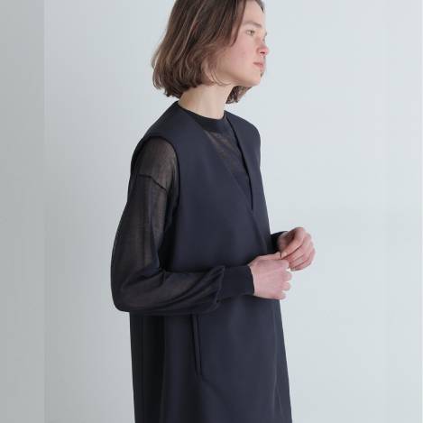 セレモニーからデイリーに活躍するジレスタイル