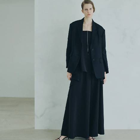 <PICK UP>夏まで活躍する清涼感あるテーラードジャケット