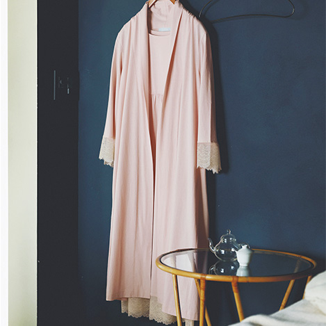 シャレ感ただよう大人のルームウェア