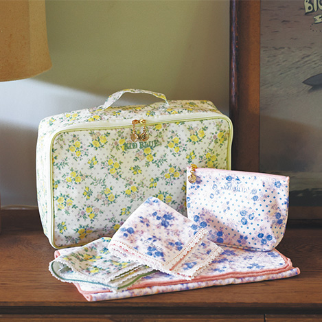 旅行にもギフトにも！新柄グッズシリーズをpick up