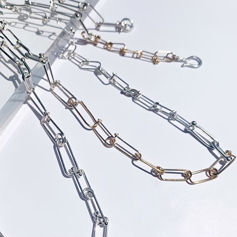 「カオル」の技が光るチェーンデザイン“BRAID”