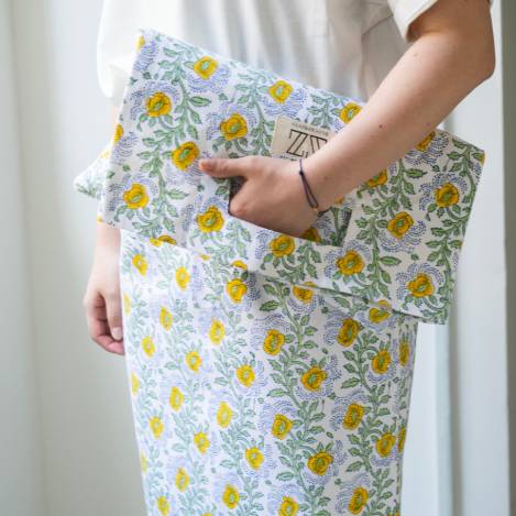 「エスゼット ブロックプリント」の新作バッグ&ポーチ