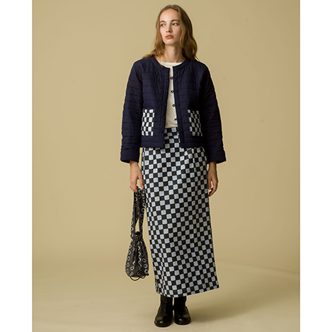 秋冬に取り入れたいネイビーシックなブロックプリント