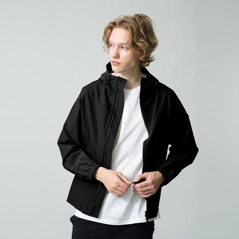 【WOMEN＆MEN】頼れる秋の軽やかアウター 4選