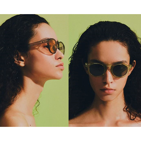 カラーバリエーションで楽しむクリアフレームサングラス