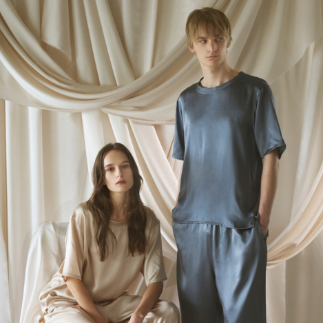 【新作】一日中、とろける心地よさを。シルクサテンプルオーバー新登場。