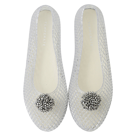 雨の日も心弾む、「テンパレイト」のELLE SHOP限定レインシューズ