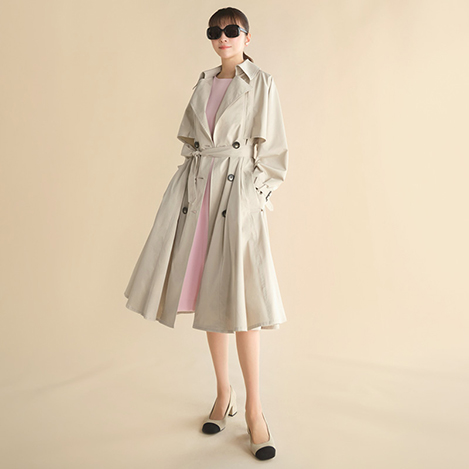 ドラマティックに、アクティブに。季節を軽やかに繋ぐ、洗えるドレストレンチ＆究極のスウェットパーカが登場