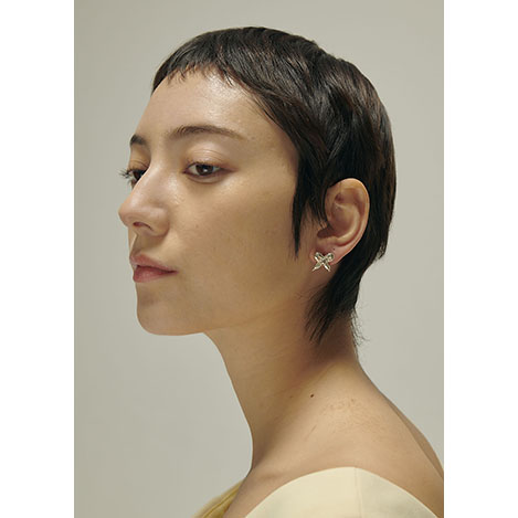 横顔を美しく描く「ボリュームシェイプ」