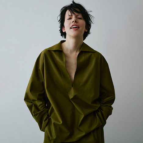 リラックス感と上品さを両立する、こだわりのウールアイテム4選