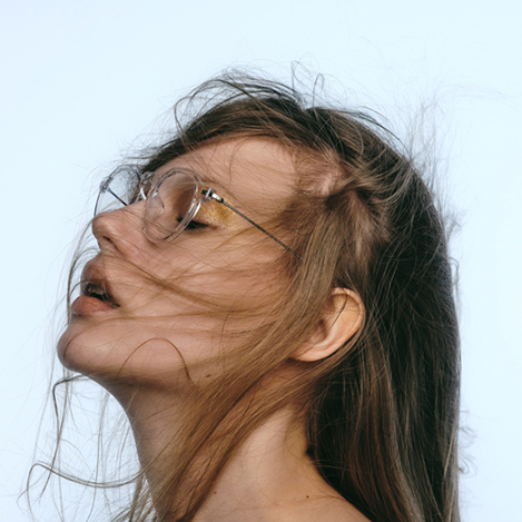 チタンフレーム&NEWモデルのアイウェアが登場