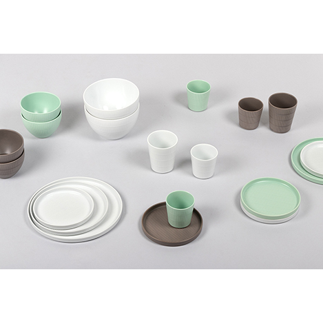 有田焼と海外デザイナーのコラボレーション。「2016/」のモダンなテーブルウェア