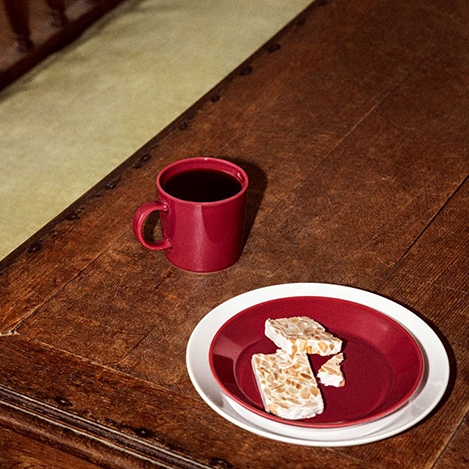 「イッタラ」新作入荷! 秋色「ティーマ」&「プレイ」のマグが登場