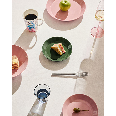 「イッタラ」に新色登場。いま手に入れたいカラーをいち早くチェック