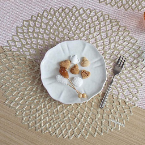 「チルウィッチ」のマット&ランナーで食卓を華やかに彩る!